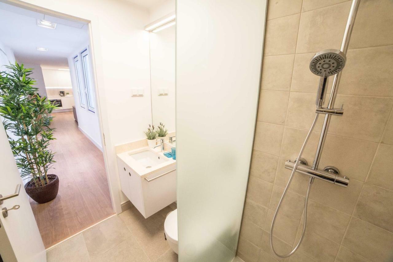 Flh Santa Catarina Cozy Apartment Lisbon Luaran gambar